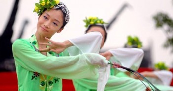 Intercultural Dances, cel mai bun mod de a-ti petrece sfarsitul verii