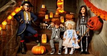 Un important magazin de fashion creează costume de bal mascat pentru copii, pentru a strânge fonduri ce vor fi donate către inițiativa UNICEF, All for Children